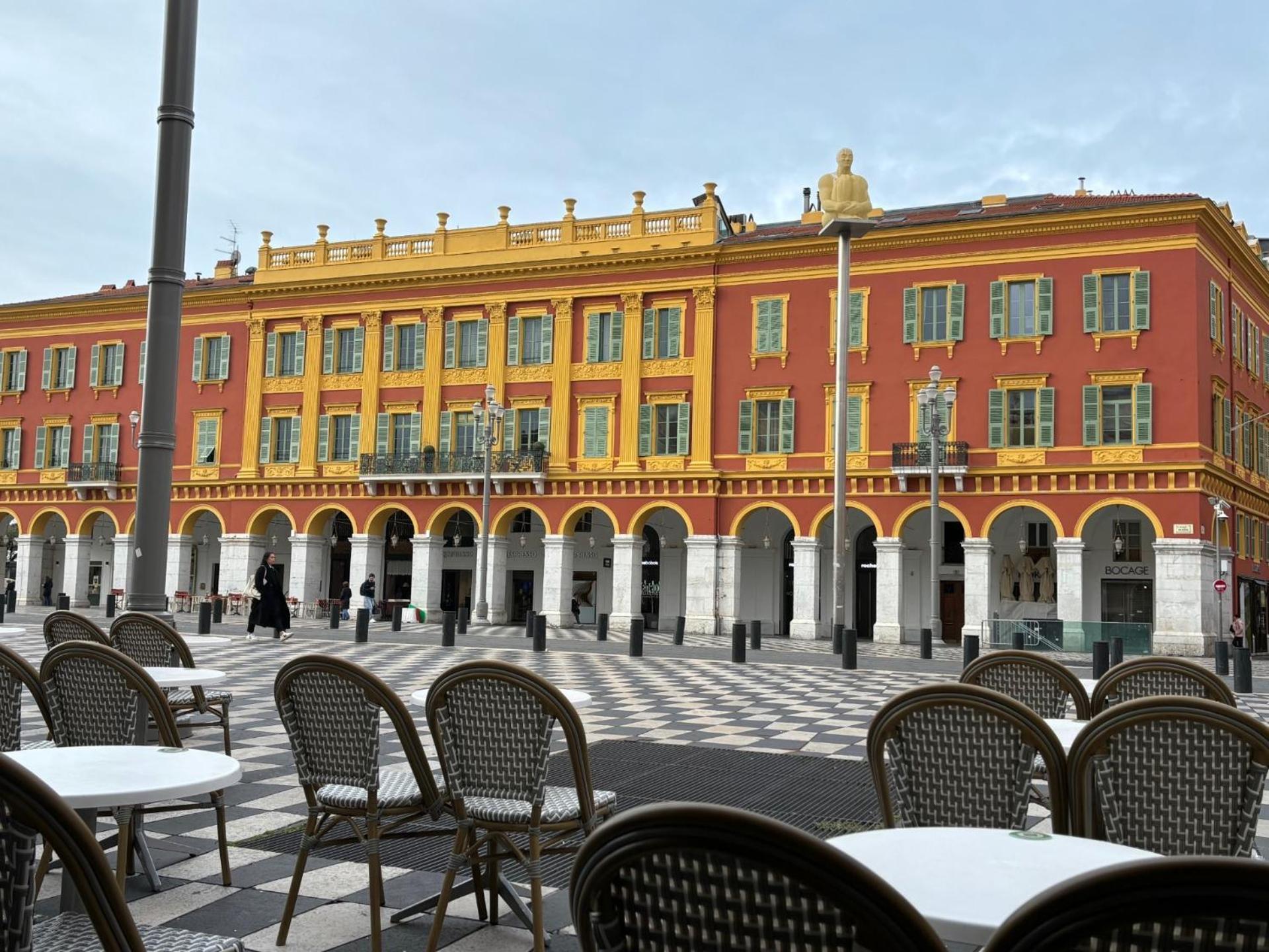 Port, French Riviera Apartment Nizza