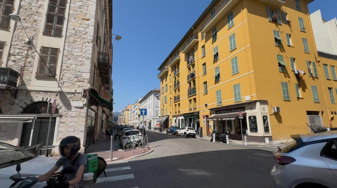 Port, French Riviera Apartment Nizza